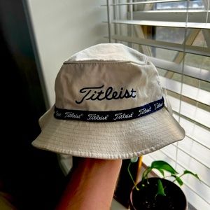 Size S/M Titleist Golf Bucket Hat